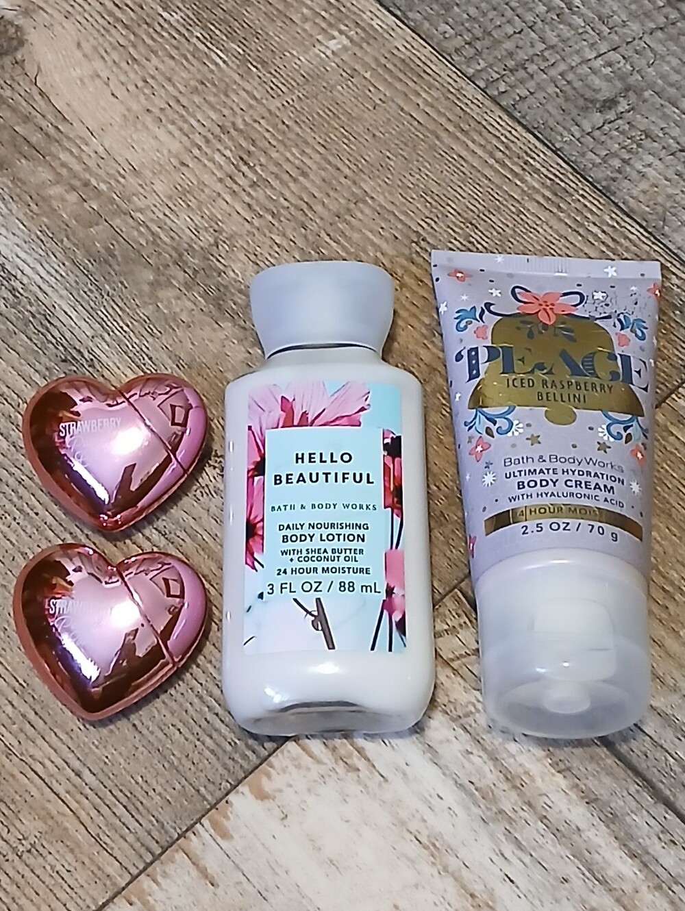 Bath & Body Works Hello Beautiful Daily Nourishing Body Lotion - White